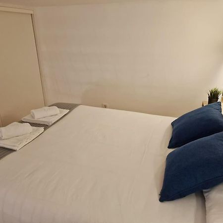 Mediodia Chica Apartamento Tipo Loft En La Latina Apartment Madrid Bagian luar foto