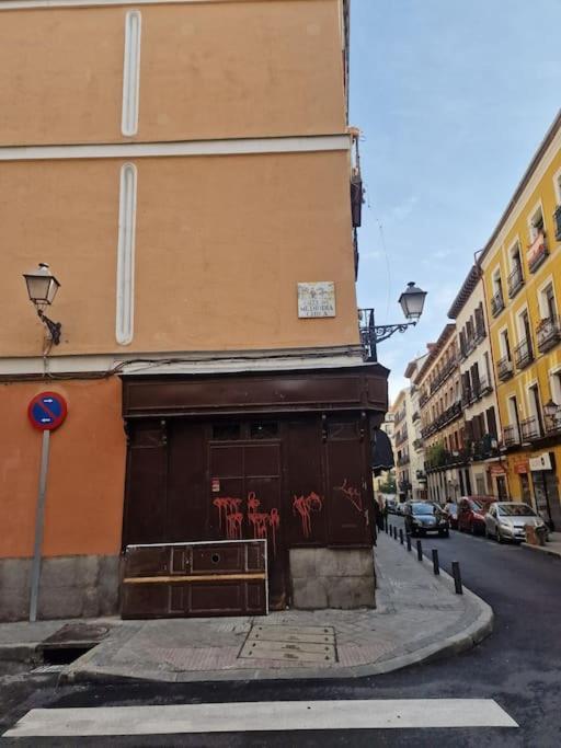 Mediodia Chica Apartamento Tipo Loft En La Latina Apartment Madrid Bagian luar foto