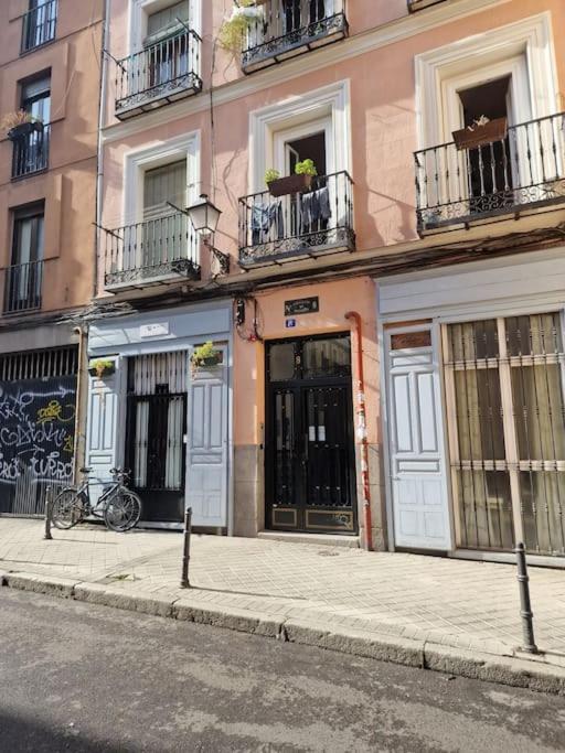Mediodia Chica Apartamento Tipo Loft En La Latina Apartment Madrid Bagian luar foto