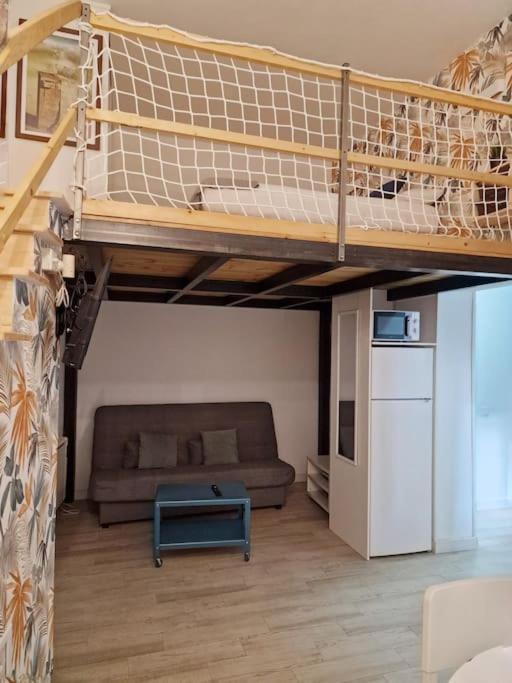 Mediodia Chica Apartamento Tipo Loft En La Latina Apartment Madrid Bagian luar foto